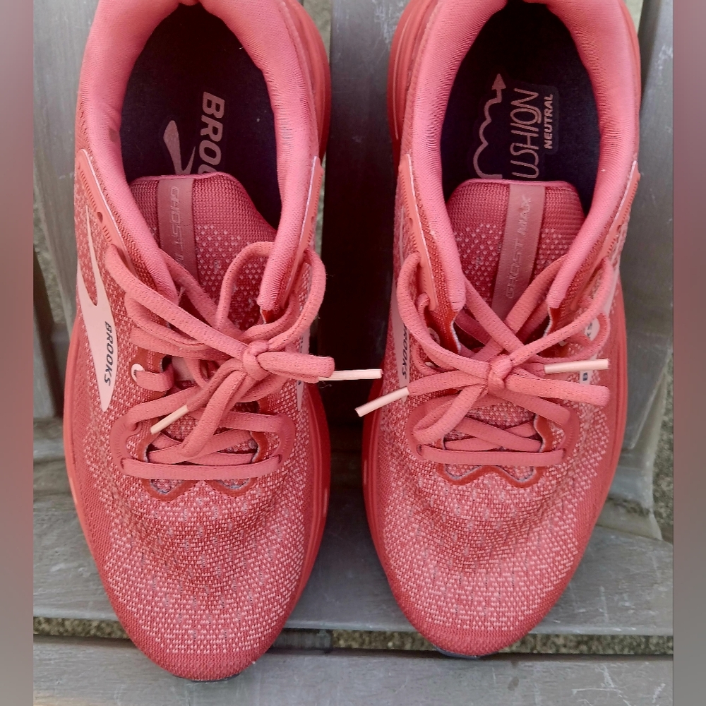 Brooks Ghost Max Cushion Neutral Running & Walking Shoe
